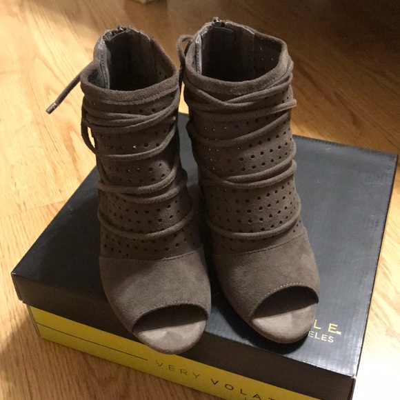 Very Volatile Shoes - Very Volatile Kalio Block Heels Booties 7